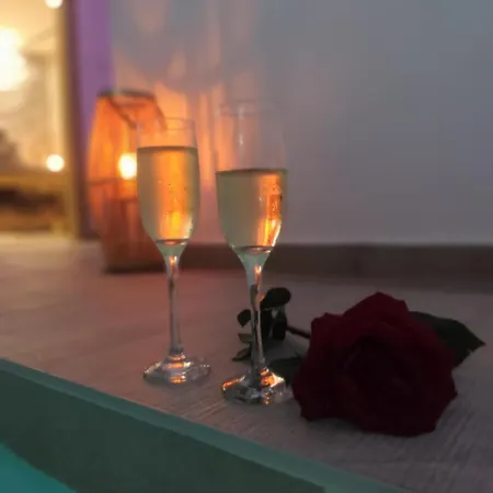 Caramela Luxury Apts Апартаменты