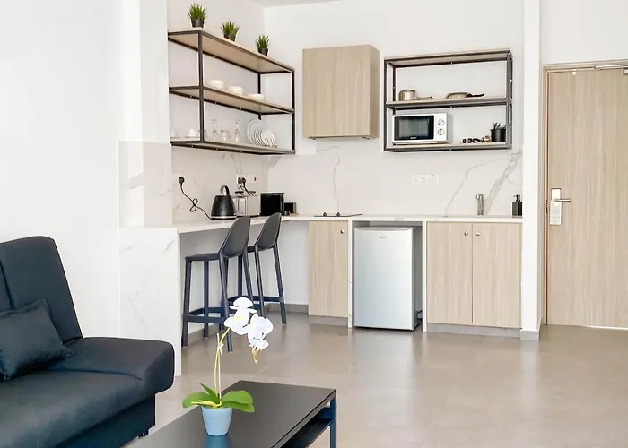 アパート Caramela Luxury Apts アヤナパ