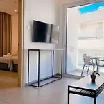 Caramela Luxury Apts 公寓