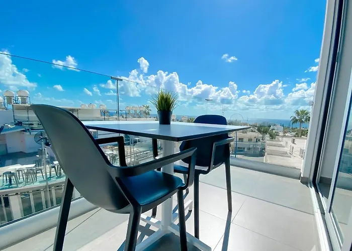 公寓 Caramela Luxury Apts 圣纳帕